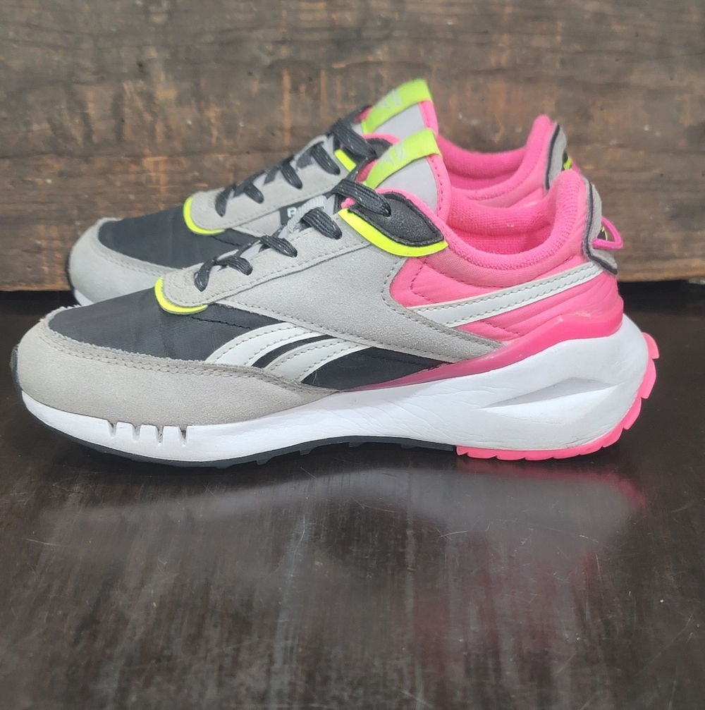 Reebok Forte Racer Lifestyle Sneaker. US 2 Good Cond! Fast Shipper - Picture 5 of 13